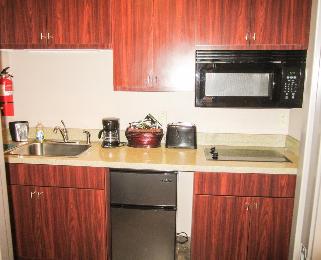 Bell'S Extended Stay And Suites Сент-Роберт Экстерьер фото